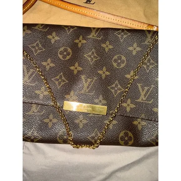 Louis Vuitton Favorite MM Monogram Crossbody bag - Picture 2 of 10